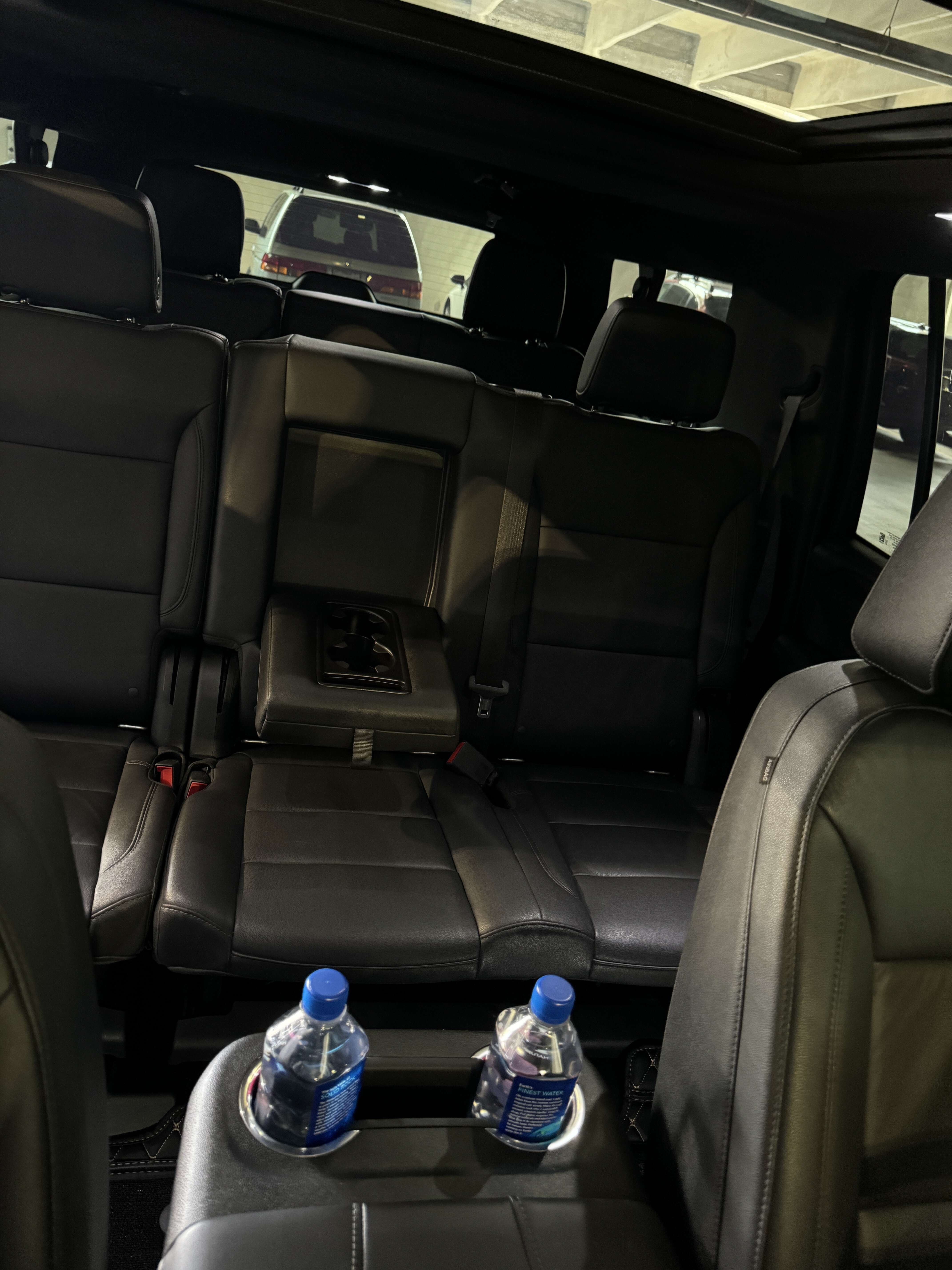 Executive SUV (Suburban/GMC)