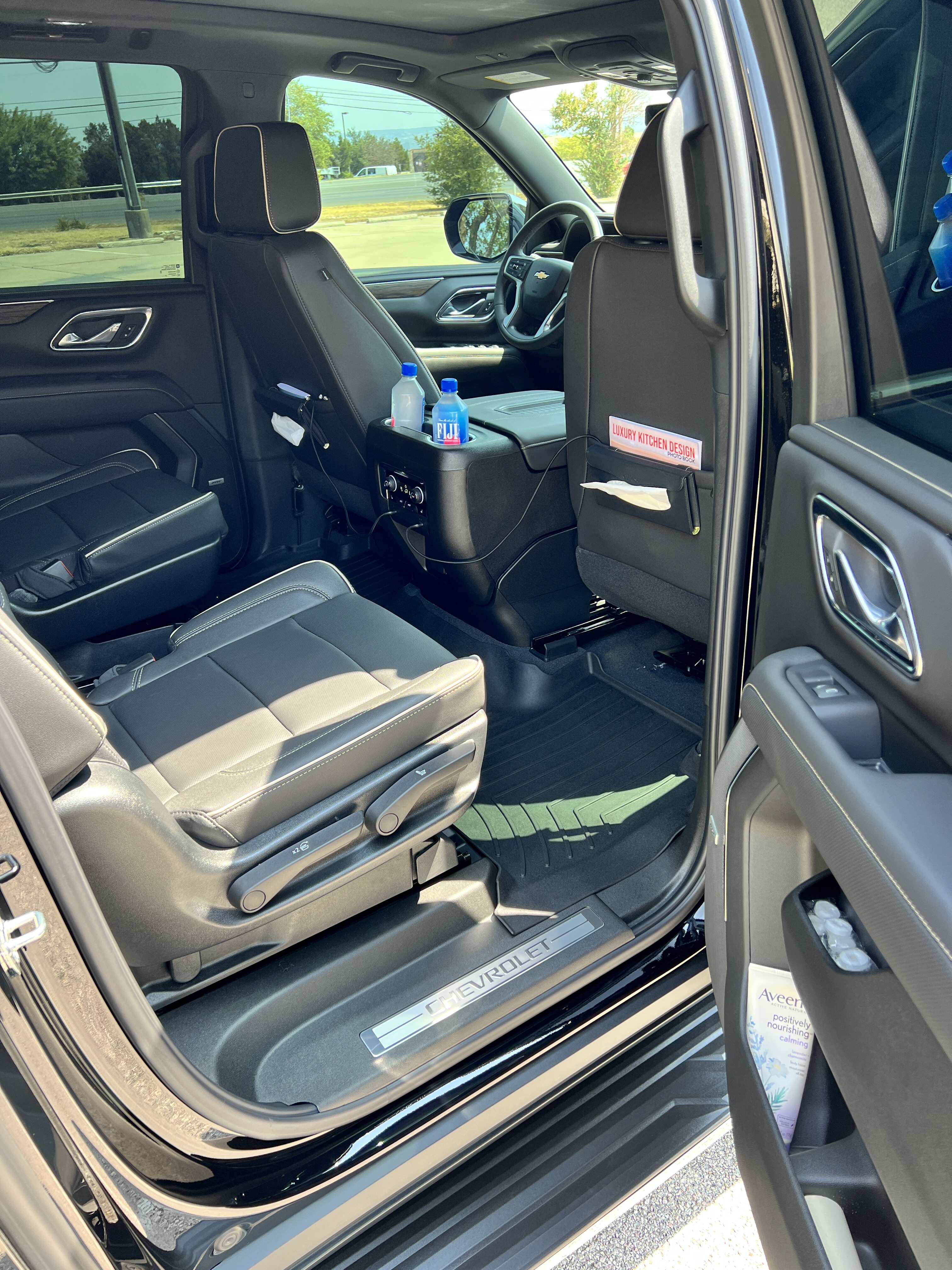 Executive SUV (Suburban/GMC)