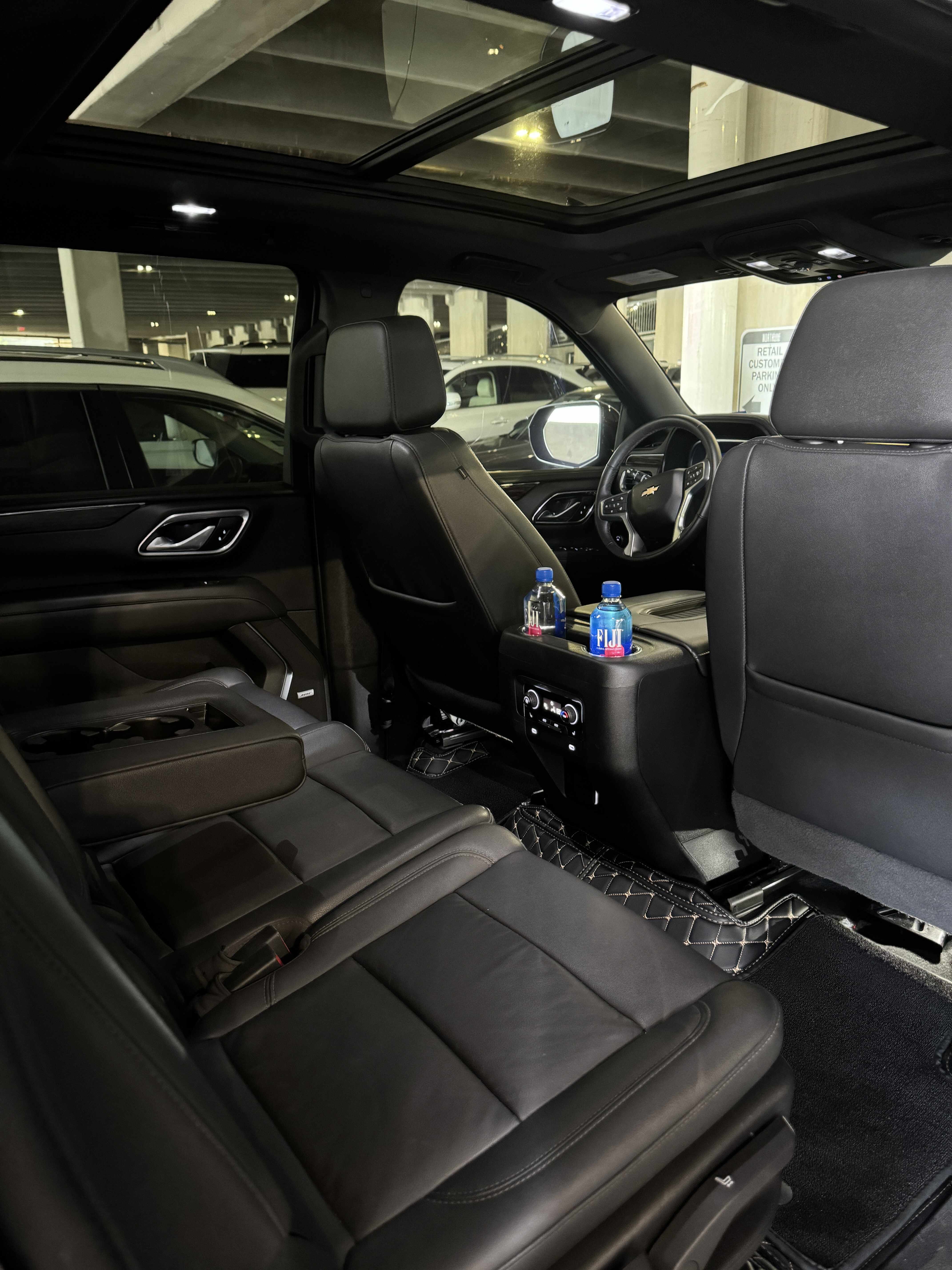 Executive SUV (Suburban/GMC)