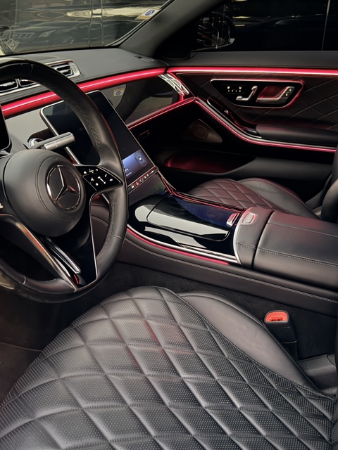 Premium Luxury Sedan (S-Class)